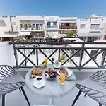 Santorini Main Square 3*