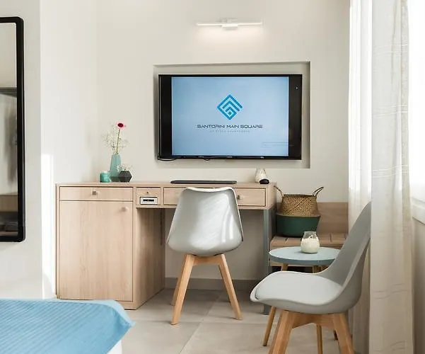 Отель Santorini Main Square