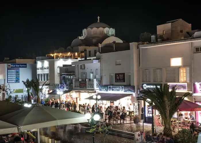 Отель Santorini Main Square Тира