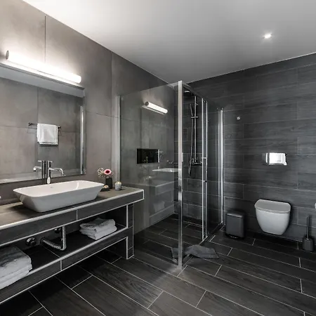 سانتوريني ماين سكوير 3*