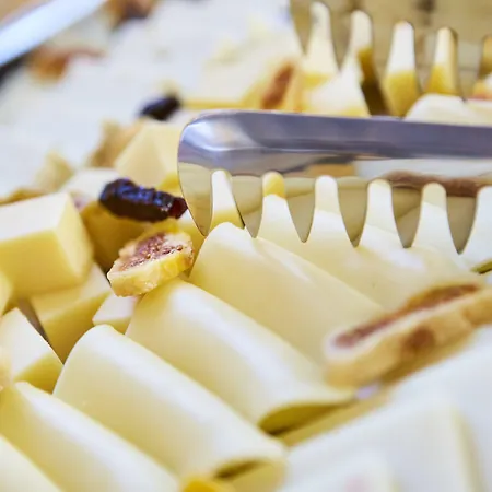 Santorini Main Square 3*