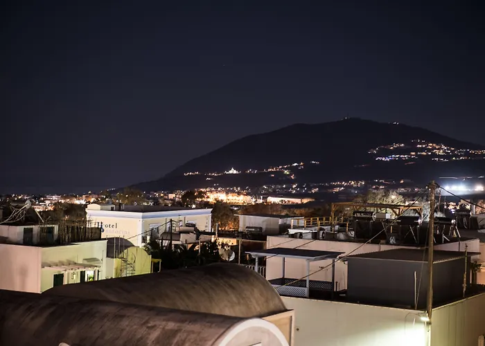 Santorini Main Square 3* 산토리니