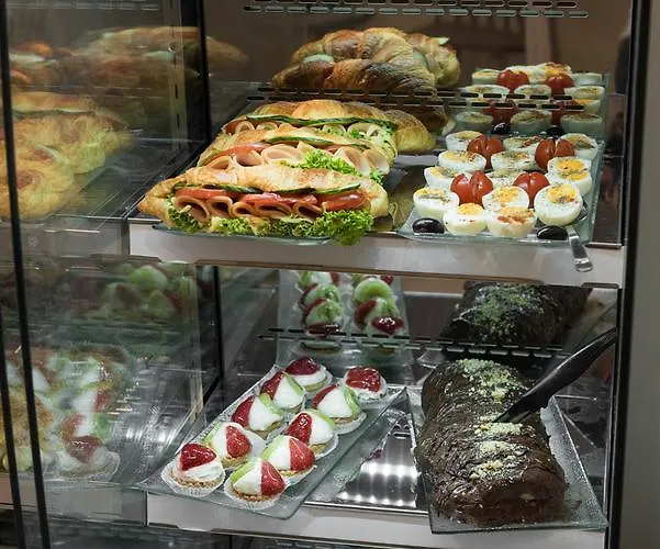 Santorini Main Square 3* 산토리니