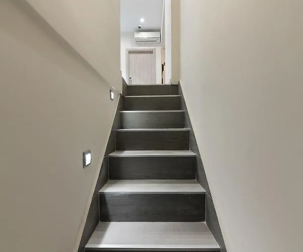 Santorini Main Square Hotel