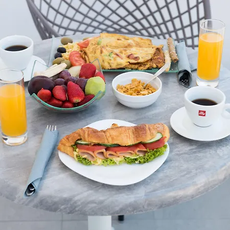 Szálloda Santorini Main Square 3*