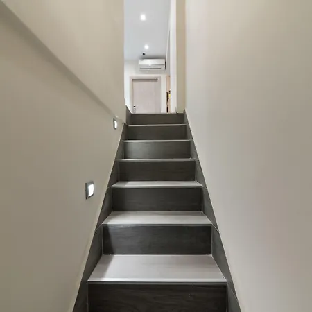 Santorini Main Square Hotel Firá