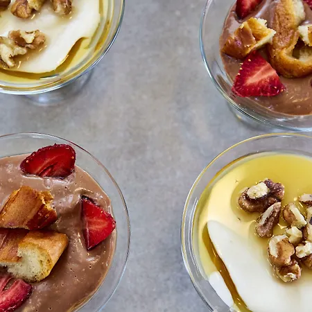 Santorini Main Square Szálloda 3*