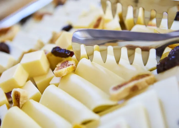 Santorini Main Square 3*